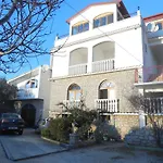 Veni Up Apartmán Starigrad Paklenica
