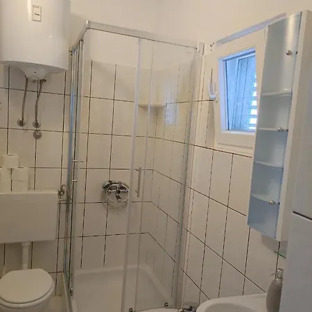 Veni Up Apartment